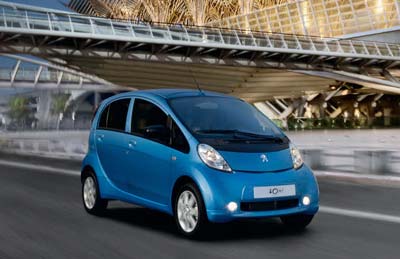 La Peugeot iOn è una city car 100% elettrica