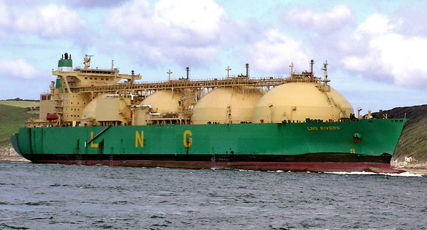 Navigare con il Gas Naturale Liquefatto: una scelta che conviene GNL, gas naturale liquefatto