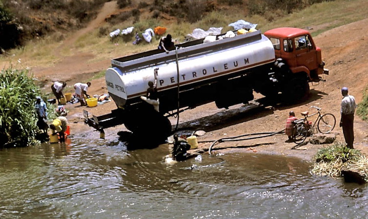 Africa, estrazione petrolifera