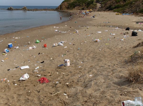 Rifiuti in spiaggia