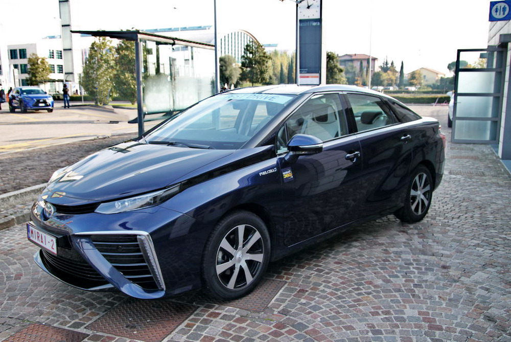 Toyota Mirai - idrogeno
