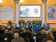 La bottiglia col microchip nel tappo che riduce il consumo di plastica e stimola quello dell’acqua